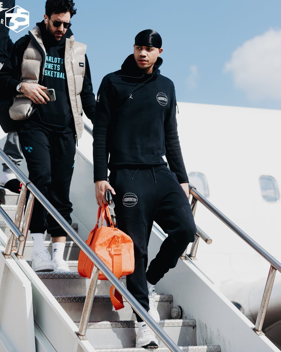 赛前欧超杯传出新动向；夏洛特黄蜂止住颓势；管理层表态：球迷炸锅；心理建设被强调的简单介绍