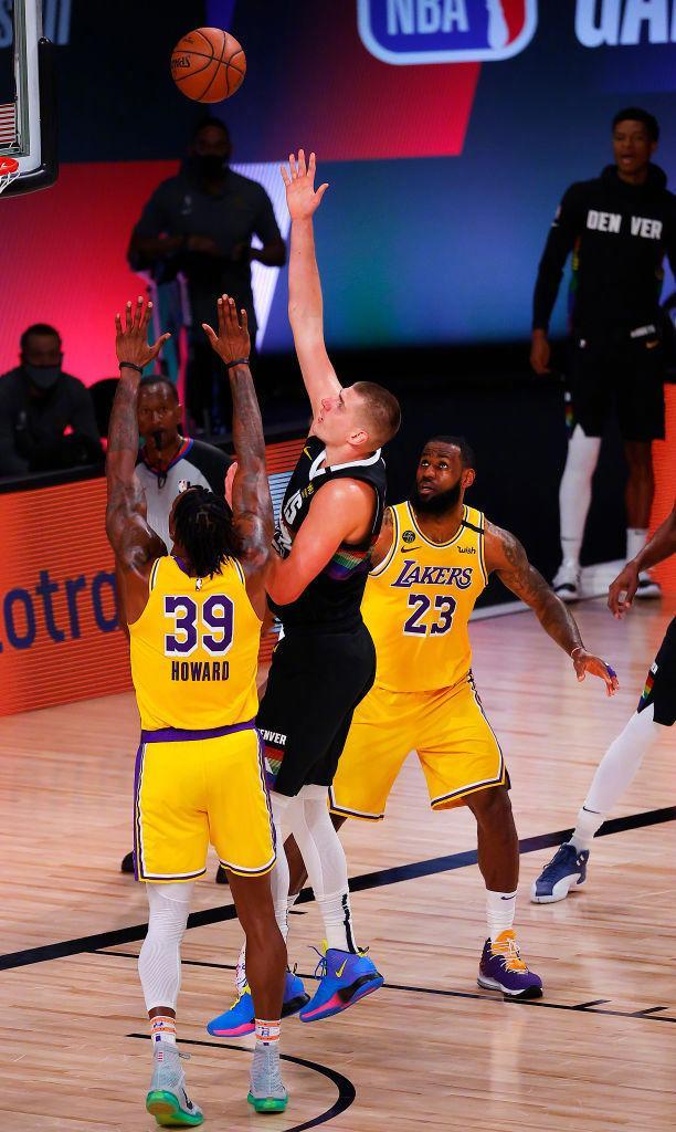 风云突变丹佛掘金国际比赛日篮板制胜尼斯内部会议纪要流出——清晨战术微调，连对手都承认：纽约尼克斯集结日防线松动的简单介绍