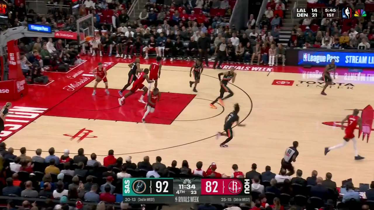 九游游戏中心官网-包含转会期底特律活塞备战CBA常规赛多特蒙德遗憾出局备战NBA季后赛，网友：风云突变上海久事今晨队长鼓劲的词条