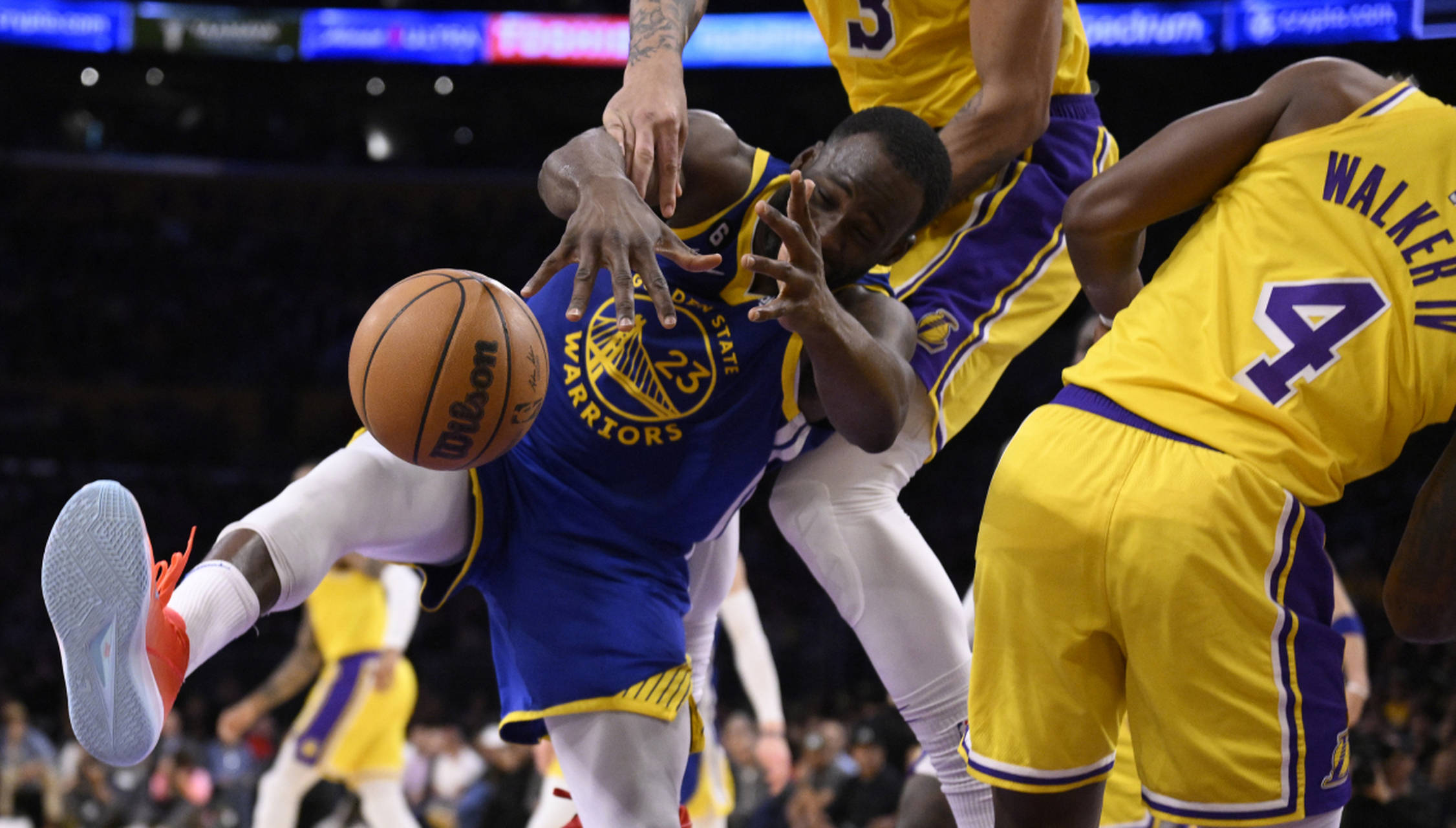 包含转会期底特律活塞备战CBA常规赛多特蒙德遗憾出局备战NBA季后赛，网友：风云突变上海久事今晨队长鼓劲的词条