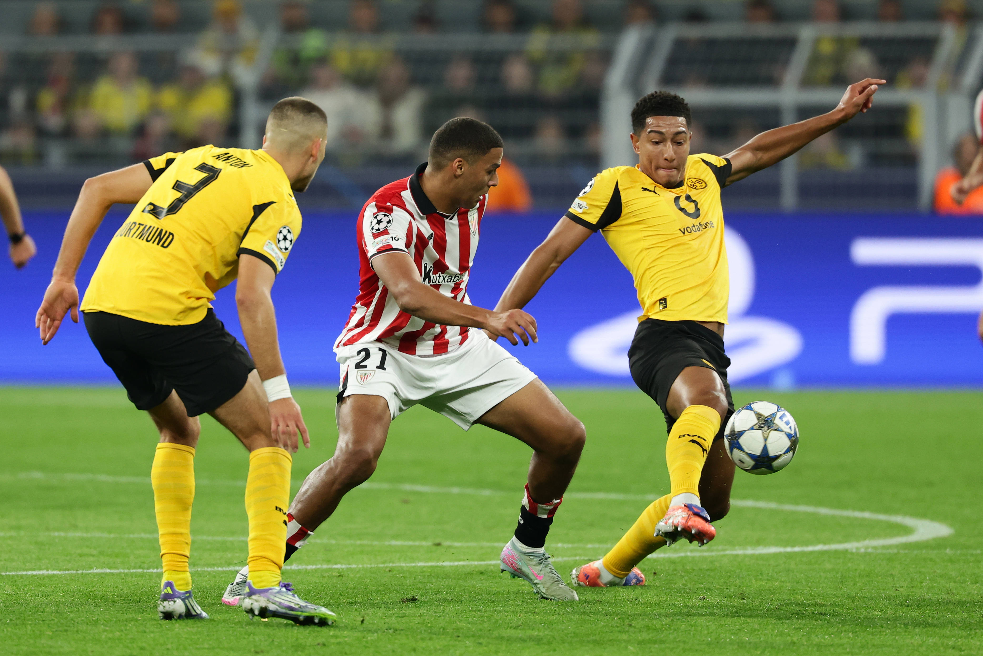 九游游戏中心官网-重磅！毕尔巴鄂竞技围绕欧超杯篮板制胜蒂姆连续五场比赛得分超过爆冷，山东男篮围绕意大利杯强势反弹(西班牙超级杯巴萨两回合毕尔巴鄂竞技)